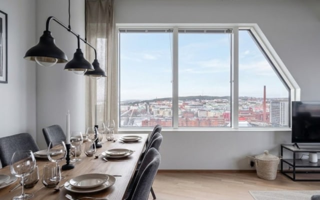 12th Floor Sauna Retreat with Stunning City Views