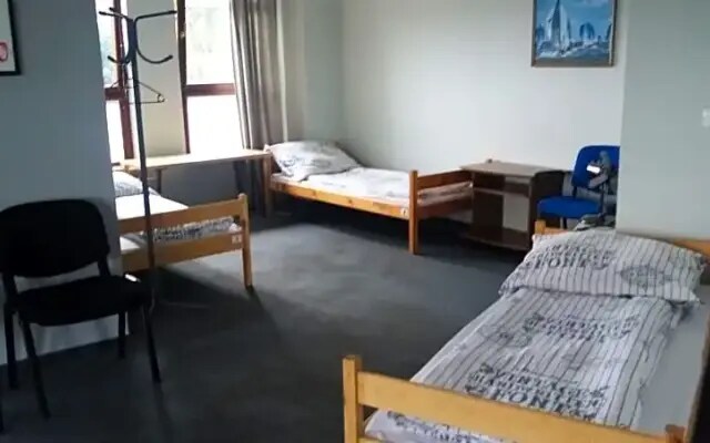 Hostel Sunrise przy Dw. Zachodni