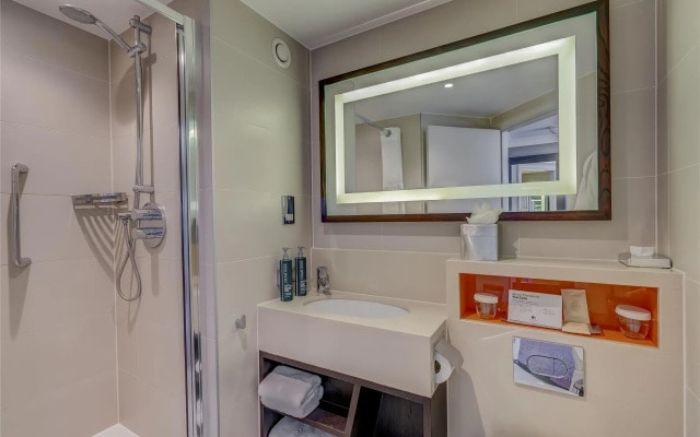 DoubleTree by Hilton London - Ealing Hotel
