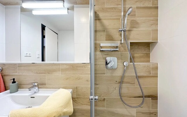 "new 3kk Apts: Holešovice Heart"