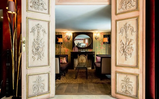 Hôtel Chateaubriand Champs Elysées