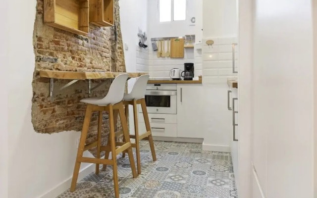 Space-saving Designer Apartment With One Bedroom in Chamberí, Madrid