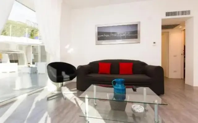 Niclas Luxury Apartments