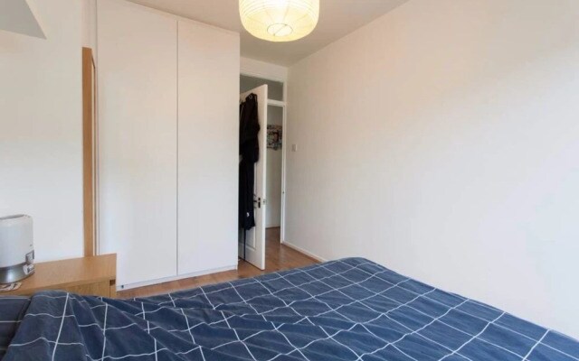 Well Connected Modern East End 1 Bed