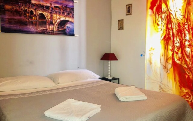 Parisa Suite