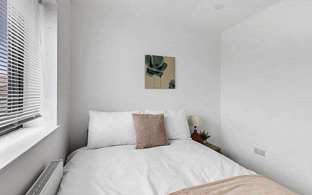 Beautiful 3 Bed Abode in Hanwell