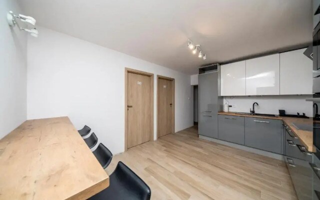 6 Cities Rooms