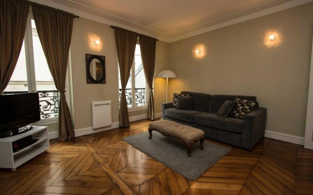 Montorgueil Apartment