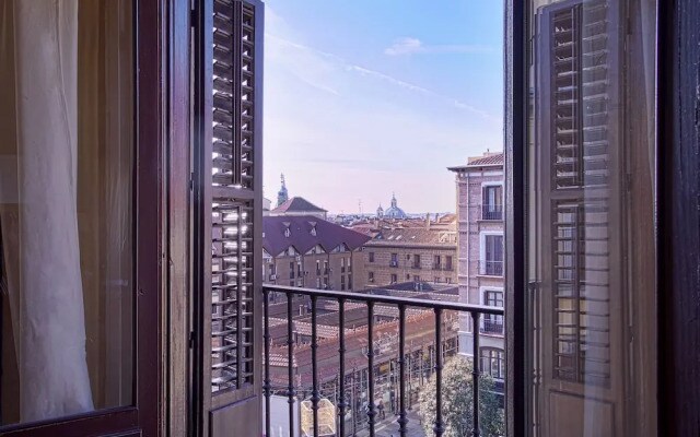 Wonderful 3 Bd Apartm in Prime Location. Plaza Mayor