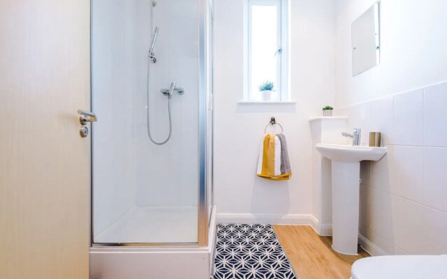 3 Bed House Manchester by MCR Dens