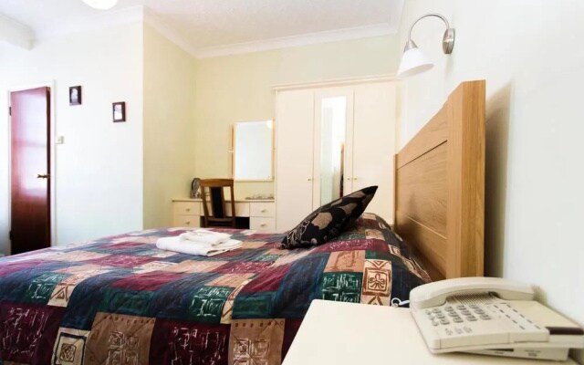 Old Ridgeway Hotel