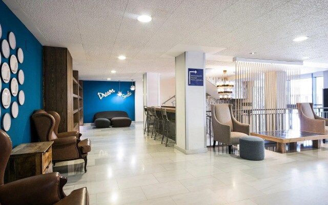 Apartamentos Madrid Airport, Affiliated by Meliá