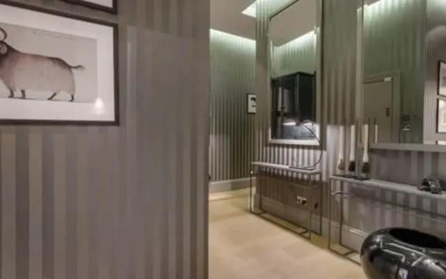 3-bdr Magnificent Harrods Knightsbridge Apartment