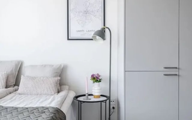 Modern Studio next to Railway Station