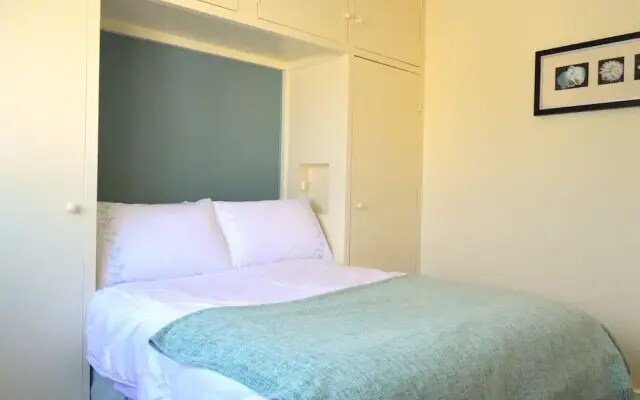 Lovely Top Floor Flat in Leafy Fulham