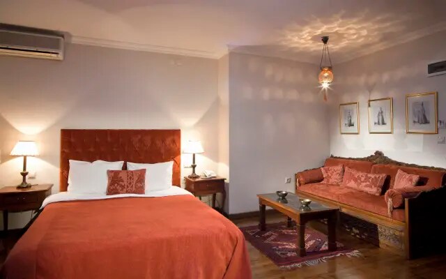 Hotel Sari Konak