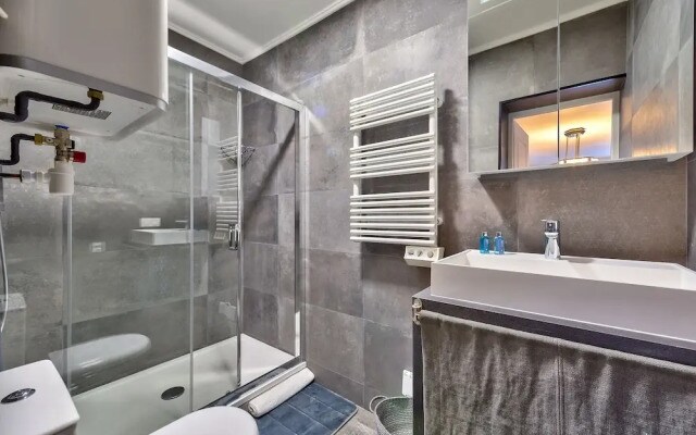 NEW Paradis 2 Flats in Heart of Paris