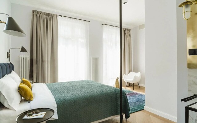 No.4 Residence