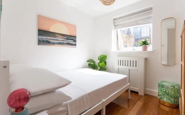Artesian Road II by onefinestay