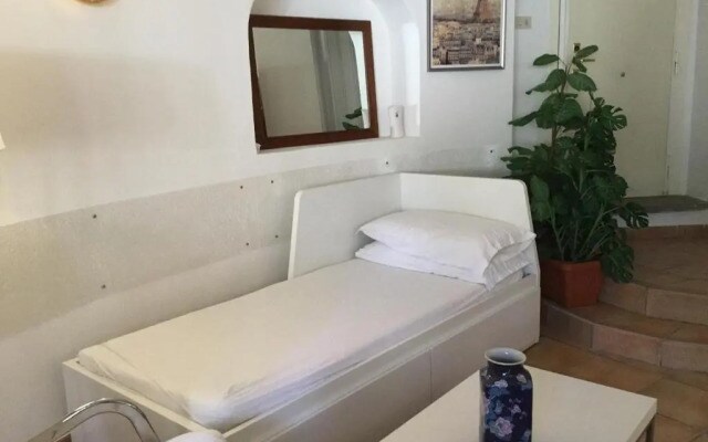 Near Ifo Roma Sweet Home Studio Apartment