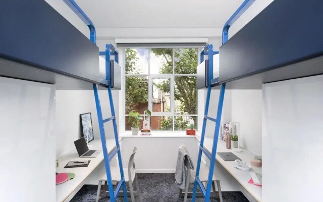 Destiny Student - Bloomsbury