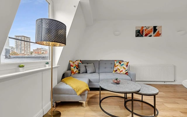 Contemporary Oasis in Paddington III