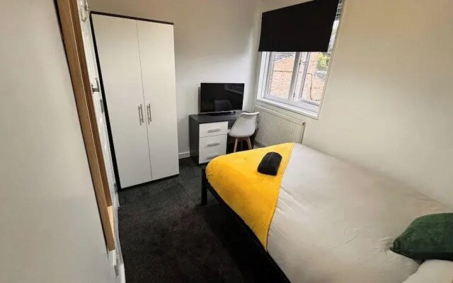 Spacious Sheffield Lodge