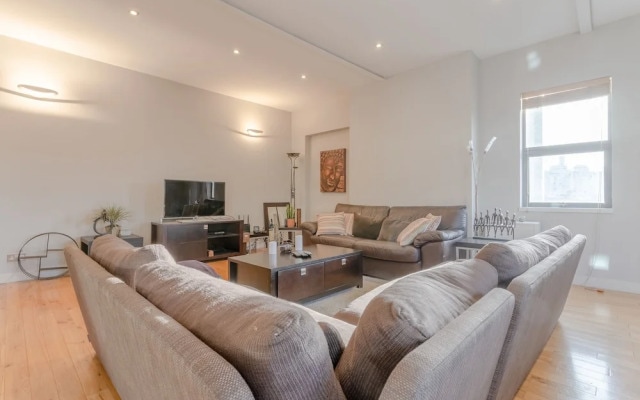 Spacious Ideal Loft in Heart of Hackney