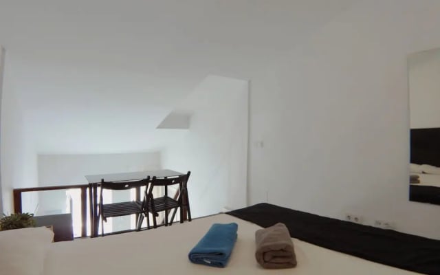 Estudio cercano a Plaza Castilla CBA5