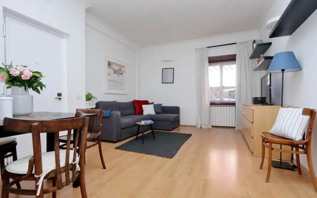 St Peter Mediatrice Apartment