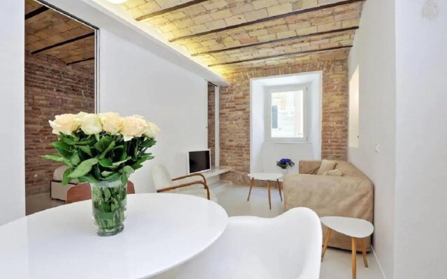 Charming flat near Colosseum
