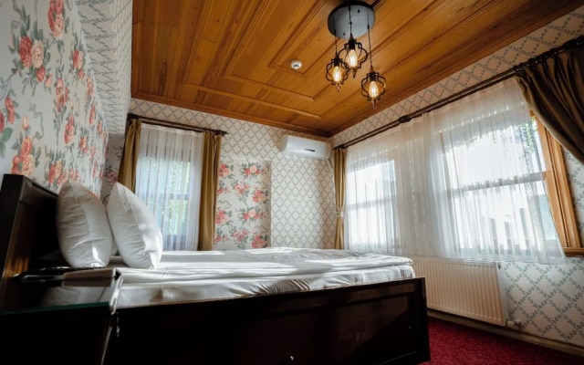 Gulliver Mansion Hotel