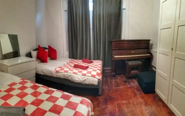 House in Central London - Sleeps up to 16
