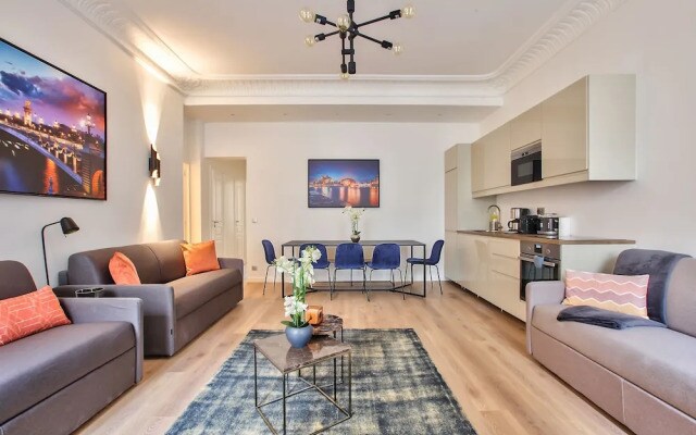 63-Luxury Flat Champs-Elysees (1c)
