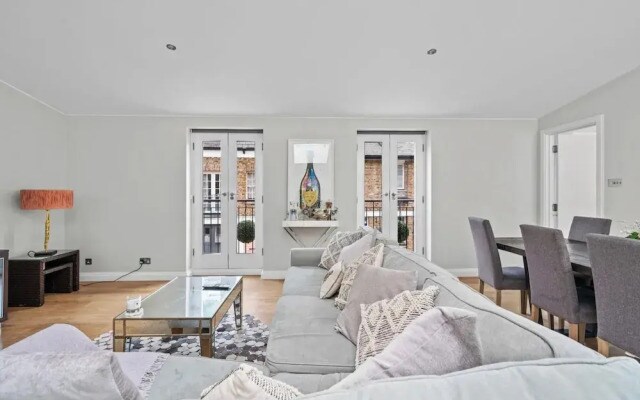 3 Bed City Centre House Sleeps 6 - Parking, Wifi