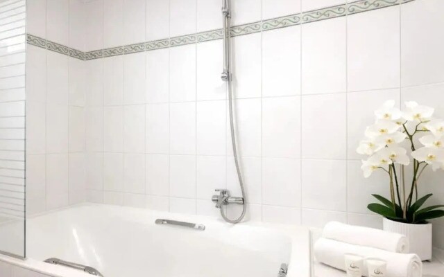 1607 Brancion