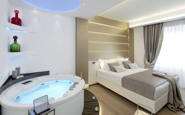 Vatican Style Suite