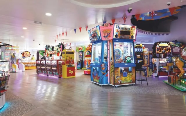 3 Bed Caravan - Near Beach, 5 Star Reviews, Wifi