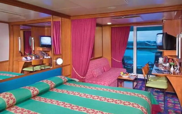 Norwegian Jade Cruise Ship