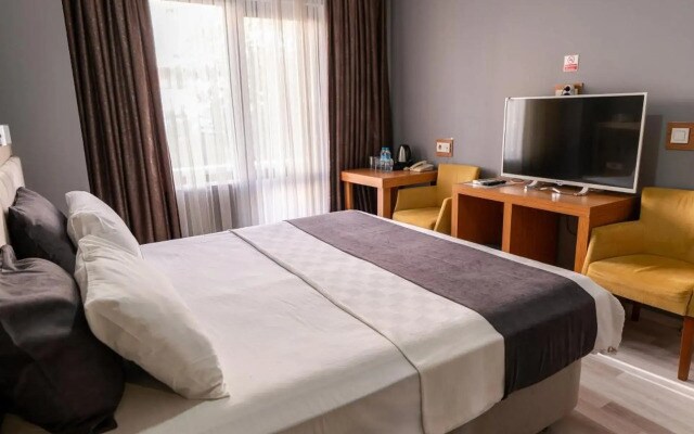EMSA Palace Hotel