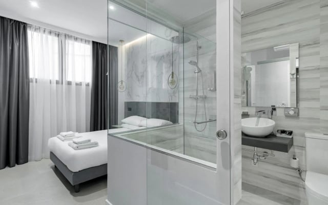 Emba Room