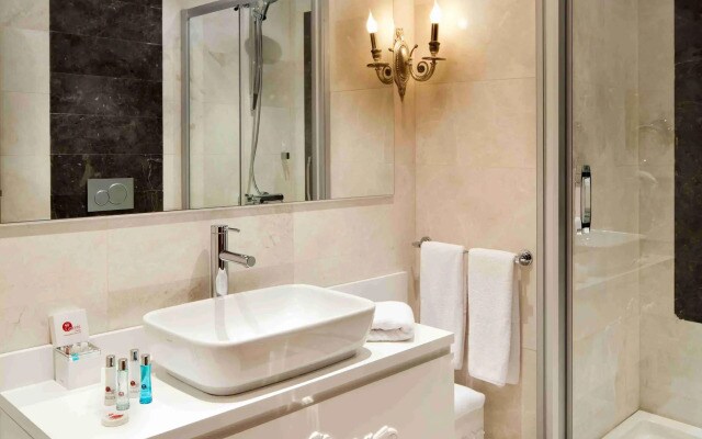 Gravis Suites