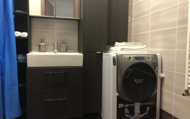 DeLuxe Apartments
