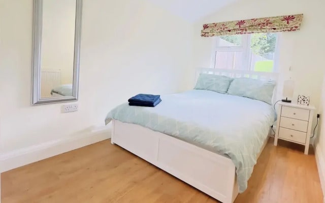 Refurb Private Suite - Wimbledon & Airport Access