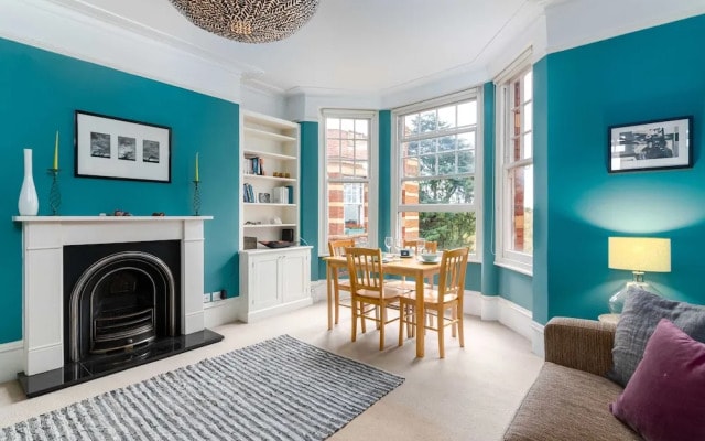 Bright and Elegant Chiswick Apartment