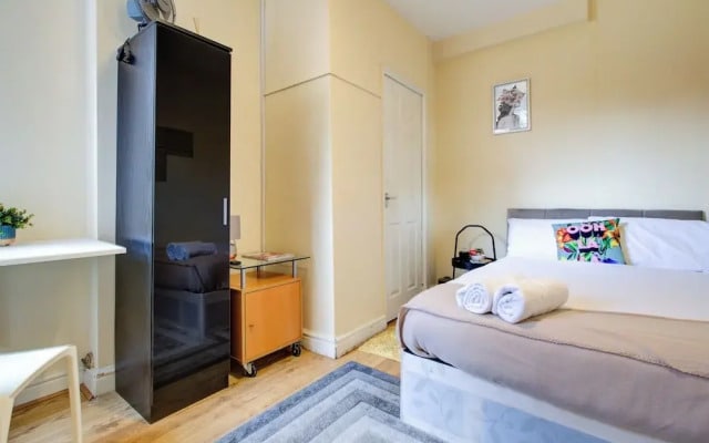 Single Ensuite in SW2 Close to Central London