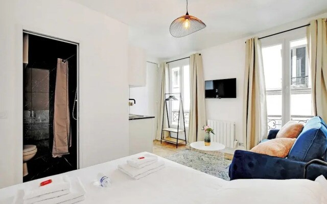 Super Studio - Place de la Bastille