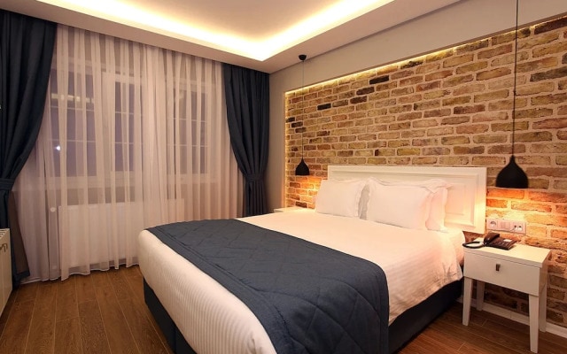 Santa Lucia Suites