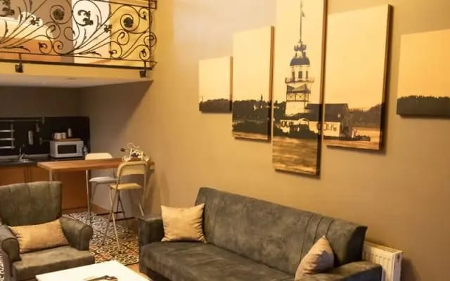 The Hera Suite Hotel