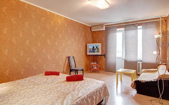 Stn Apartments Near Moskovsky Railway Station